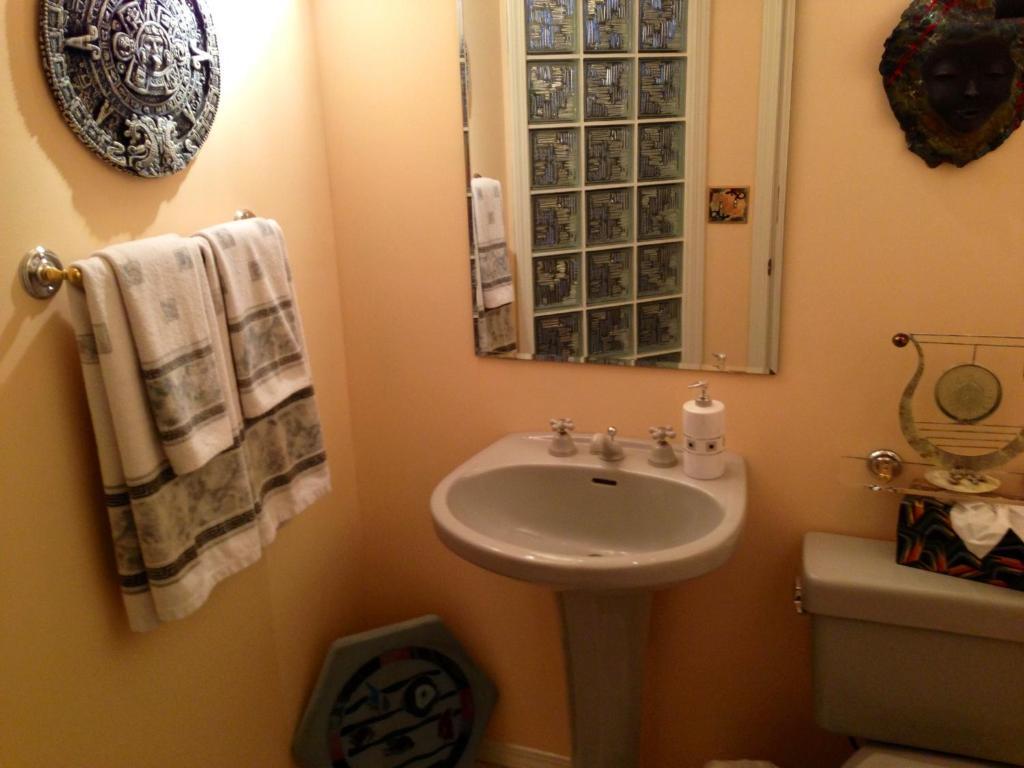 Redwood Meadows Bed And Breakfast Bragg Creek 外观 照片