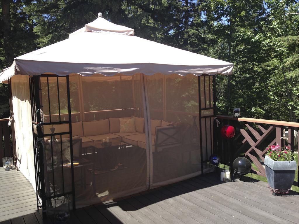 Redwood Meadows Bed And Breakfast Bragg Creek 外观 照片